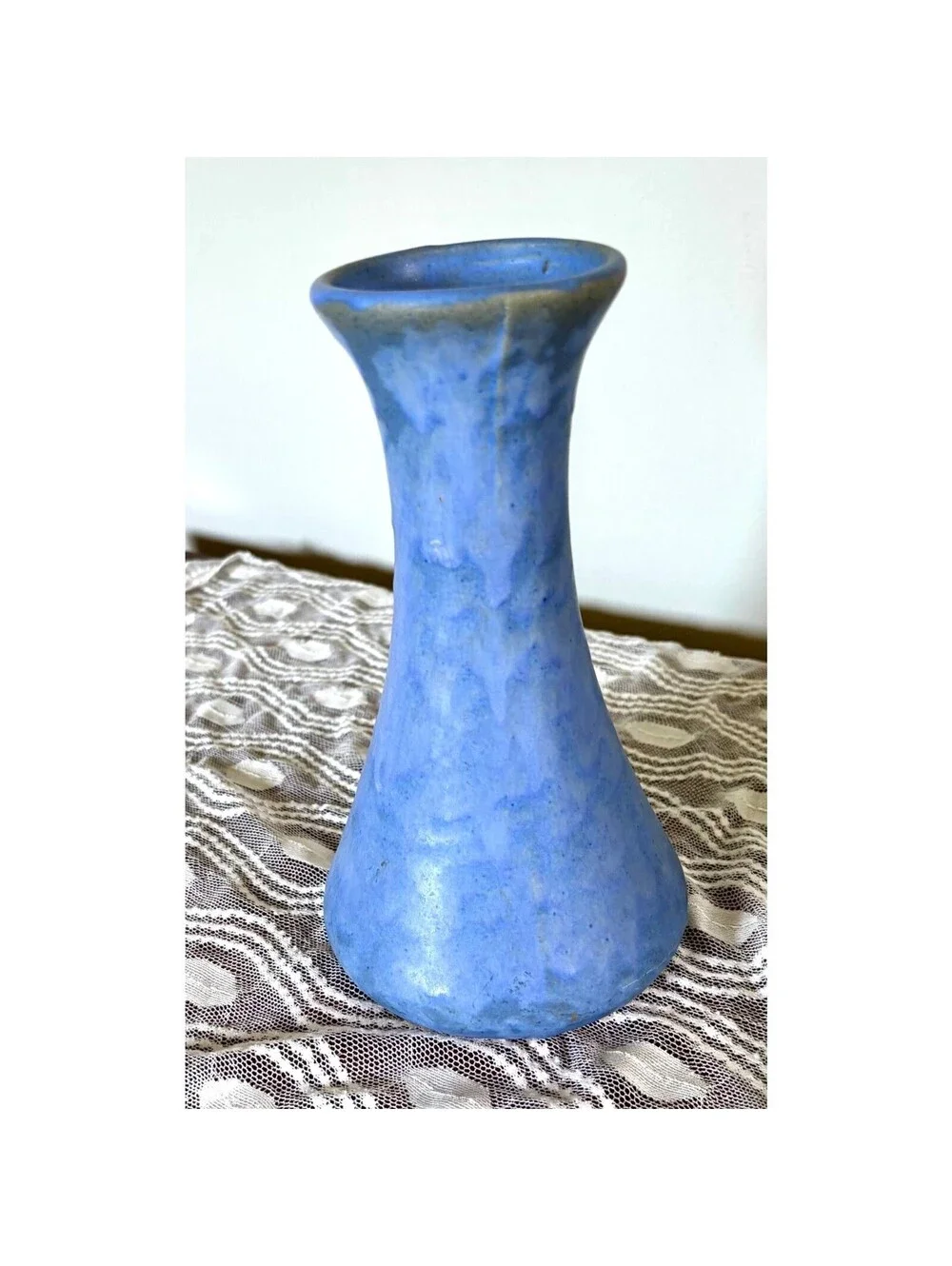 VTG Blue Pottery Vase Matte Glaze Mottled Cornflower Ceramic Arts & Crafts Decor